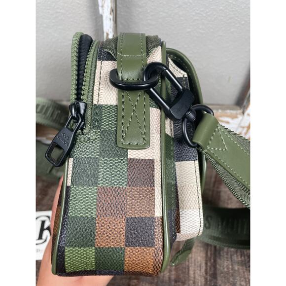 Louis Vuitton Quest Messenger Camo Bag | Green Pixel | $3400 Retail - Picture 4 of 6